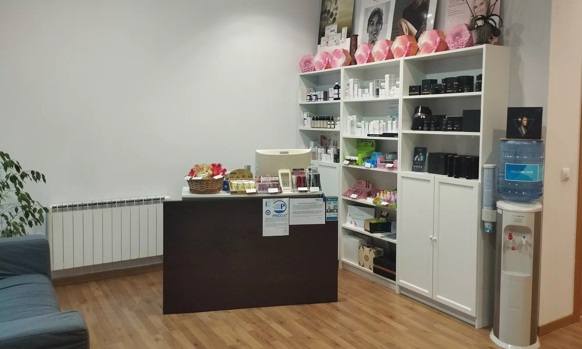 Higiene facial con opción a depilación o ritual de contorno de ojos