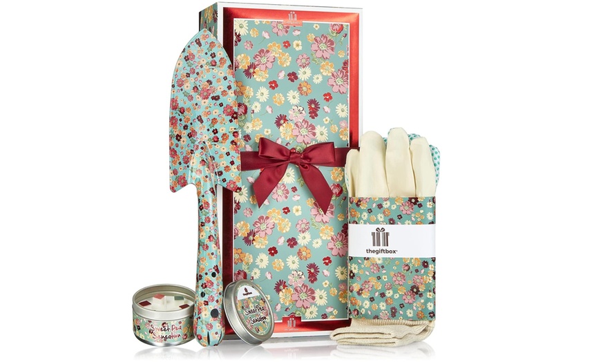 Image 5: TheGiftBox Gardening Gift Set