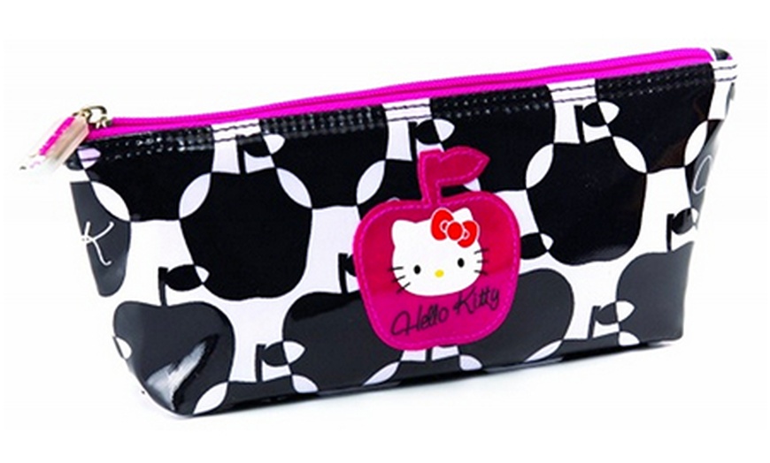 Image 5: Hello Kitty Cosmetics Case