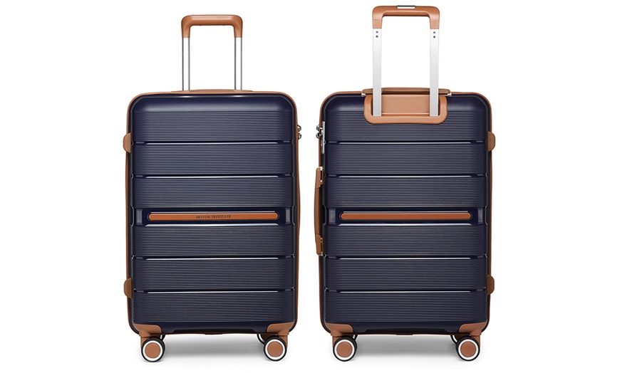 Image 15: Cabin Suitcase and Travel Bag Set