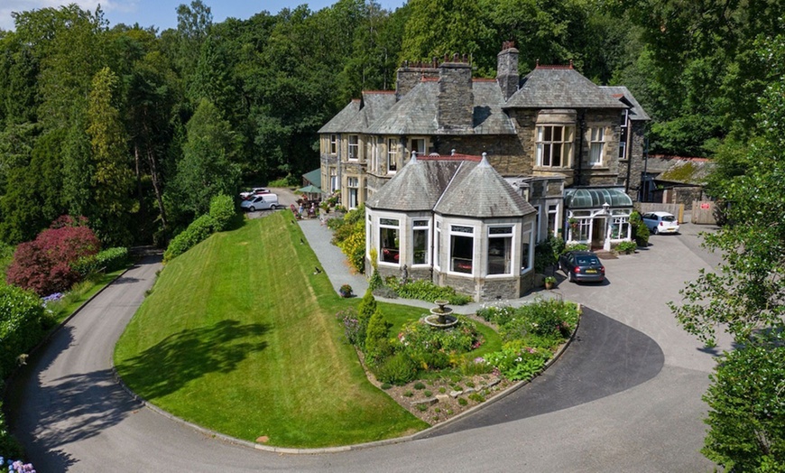 Image 2: 4* Windermere: One or Two Nights Stay with Cream Tea or Lake Cruise