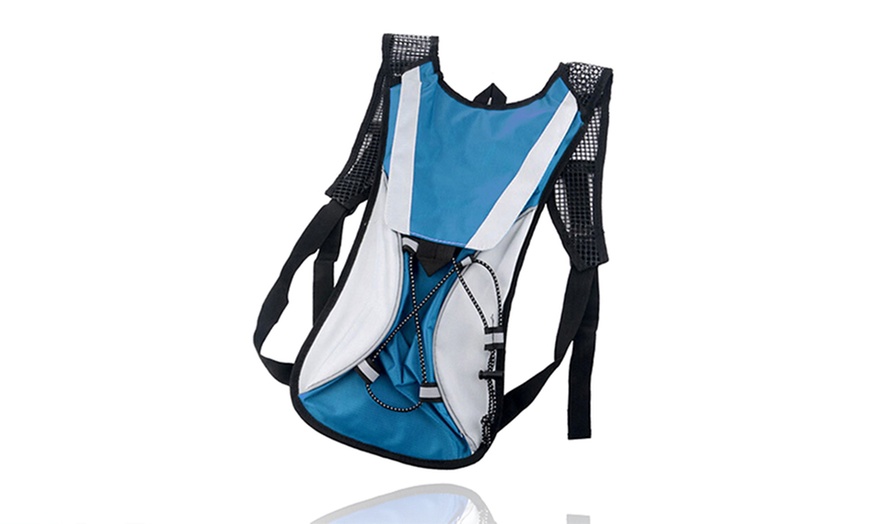 Image 7: Multi-Functional 2L Hydration Backpack