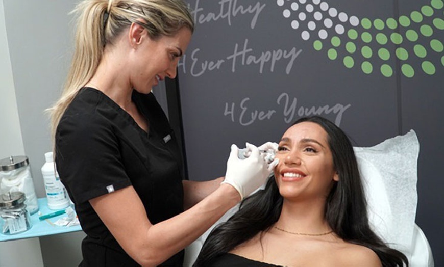 Image 1: 20 Units of Botox for One Area - Rejuvenate your Youthful Glow!
