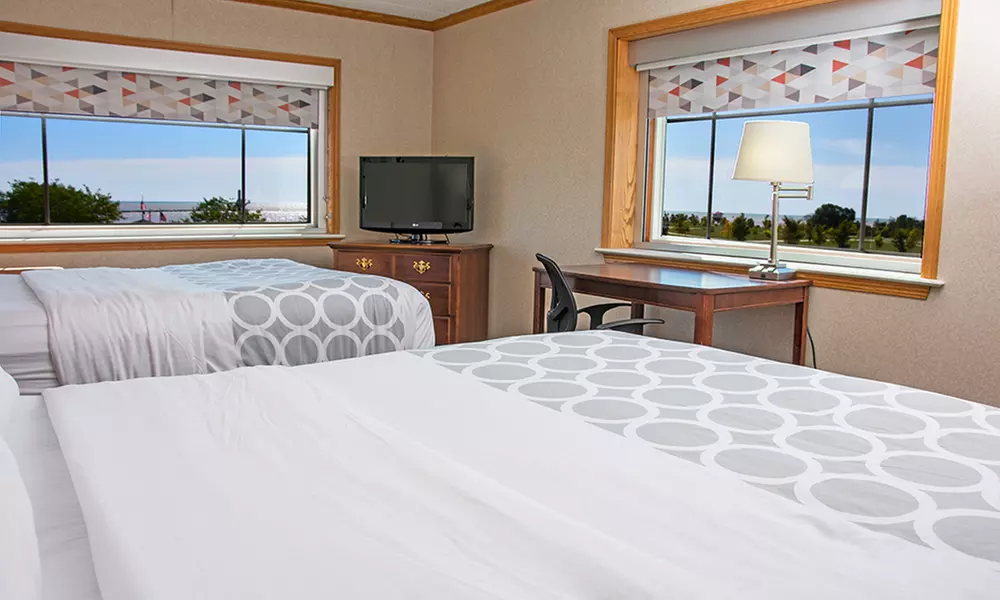 Stay at The Harborview in Port Washington, WI - Image 6