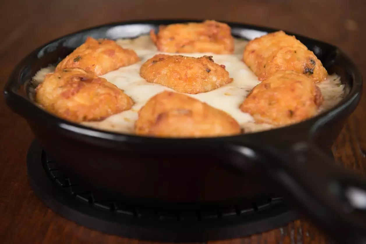 Feast on $40 of Tasty Pub Food and Drinks at Crooked Pint, Any Day