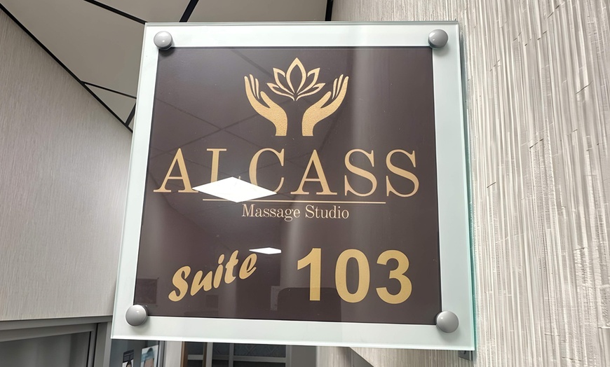 Image 5: One or Two 60- or 90-Minute Deep Tissue or Swedish Massages