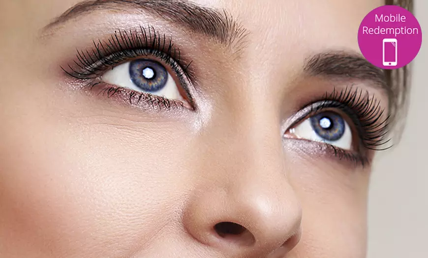 Image 3: Mink Effect Eyelash Extensions