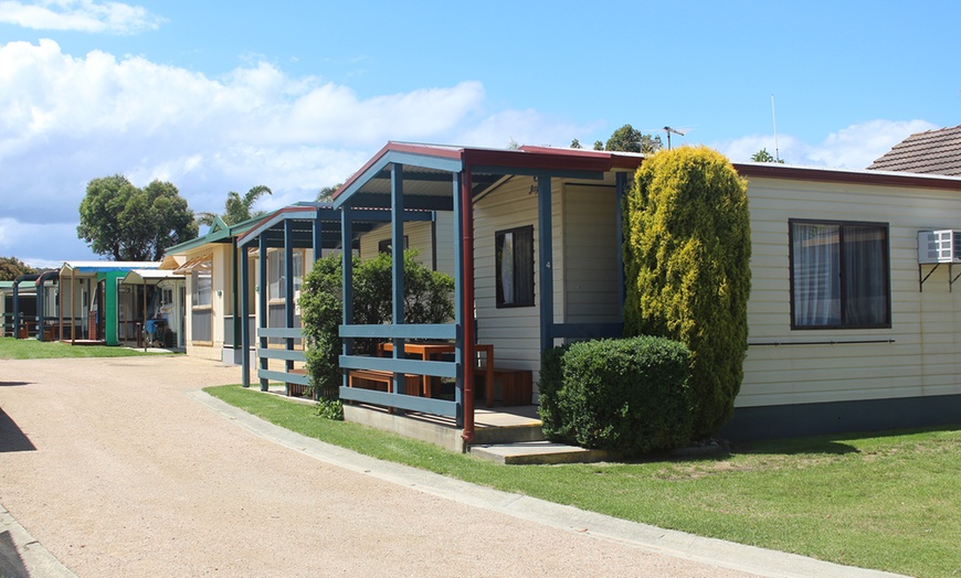 Image 3: Lakes Entrance: 2-Night Beach Holiday with Wine