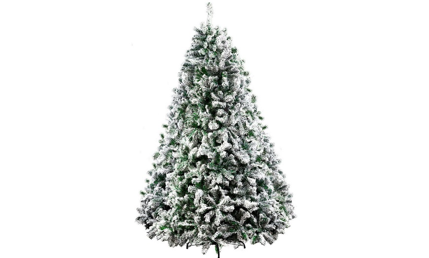Image 13: Large Traditional Christmas Tree