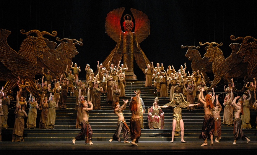 Image 1: Teatr Wielki: opera „Nabucco”