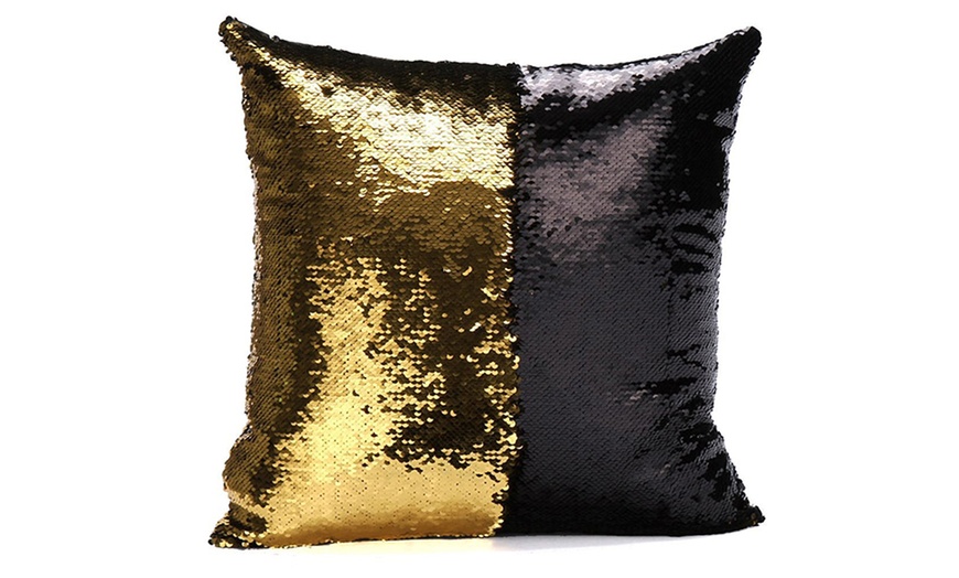 Image 5: Decorative Sequin Pillow Cases