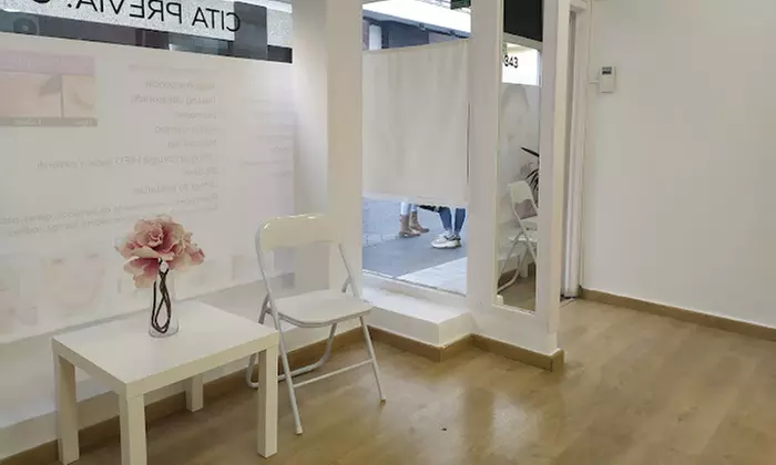 Limpieza facial con peeling a elegir y máscara LED en Tecnodermo