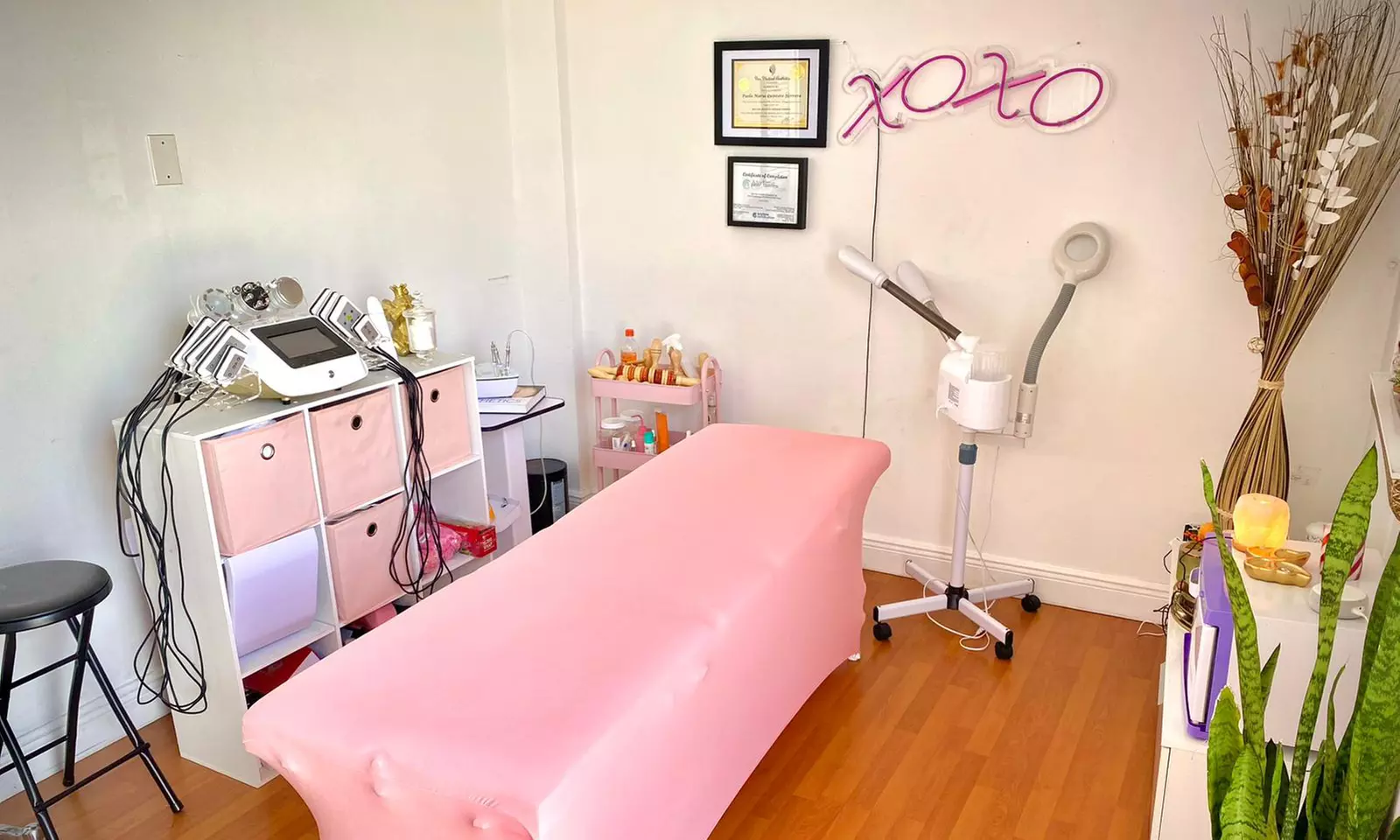 Discover relaxation with PAULY QUINTERO SPA offering up to 75% off on two to six wood therapy massage sessions - Second Medium