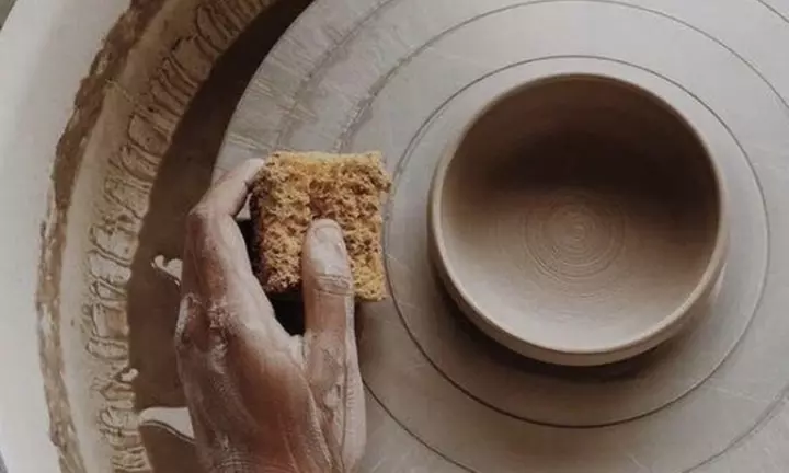 Hasta 40% de dto. en Curso de pintura de cerámica en Tiwona Taller de Cerámica Barcelona Workshops and Coworking