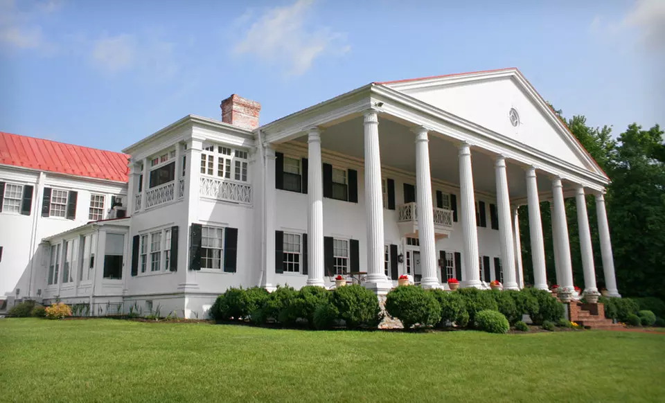 Two-Night Stay with Picnic Lunch, Shopping Credit, and Vineyard Passes at Historic Rosemont Manor in Berryville, VA - Primary Image