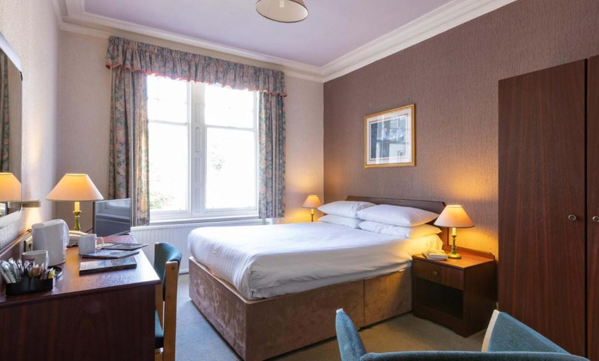 Image 9: Highland: Double Room or Twin Room with Breakfast