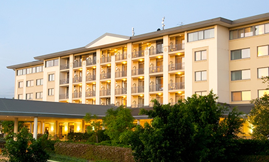 Image 5: Baulkham Hills: Balcony King Room