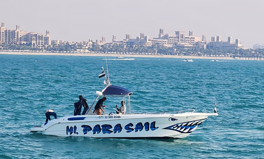 Image 3: Parasailing in the Middle of the Sea at 500ft for One or Two