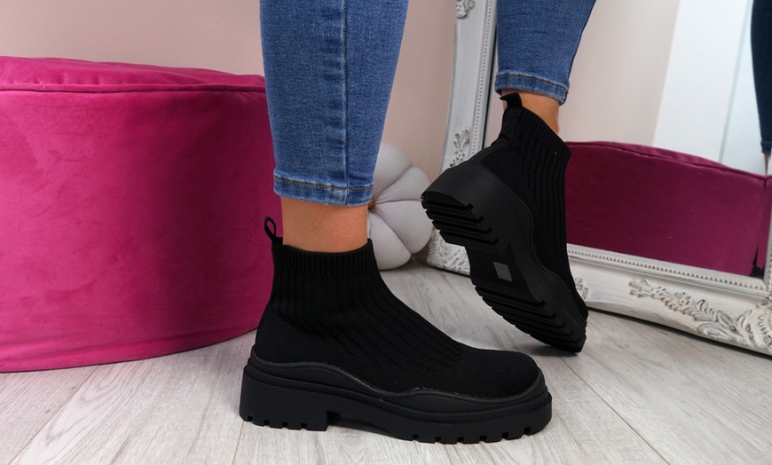 Image 4: Women's Knit Platform Ankle Boots