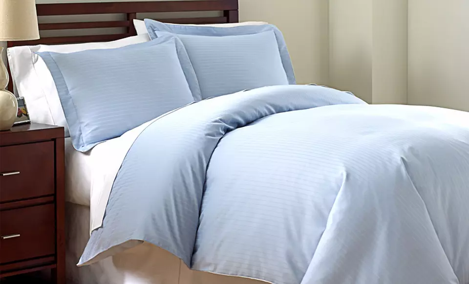 800 TC Damask Stripe Egyptian Cotton Rich 3-Piece Duvet Cover Set - Primary Image