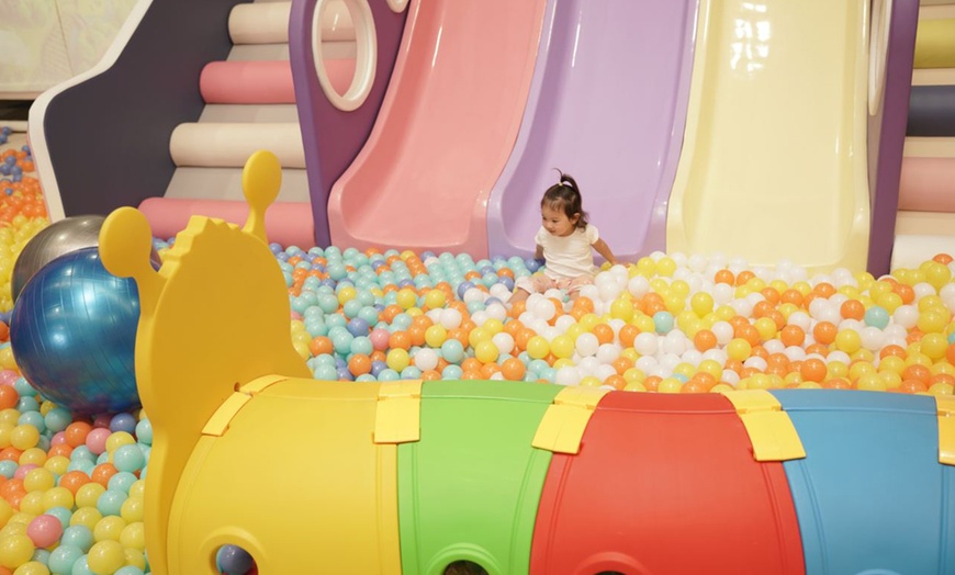 Image 1: Unleash the Fun: Endless Playtime at the Ultimate Indoor Play Area!