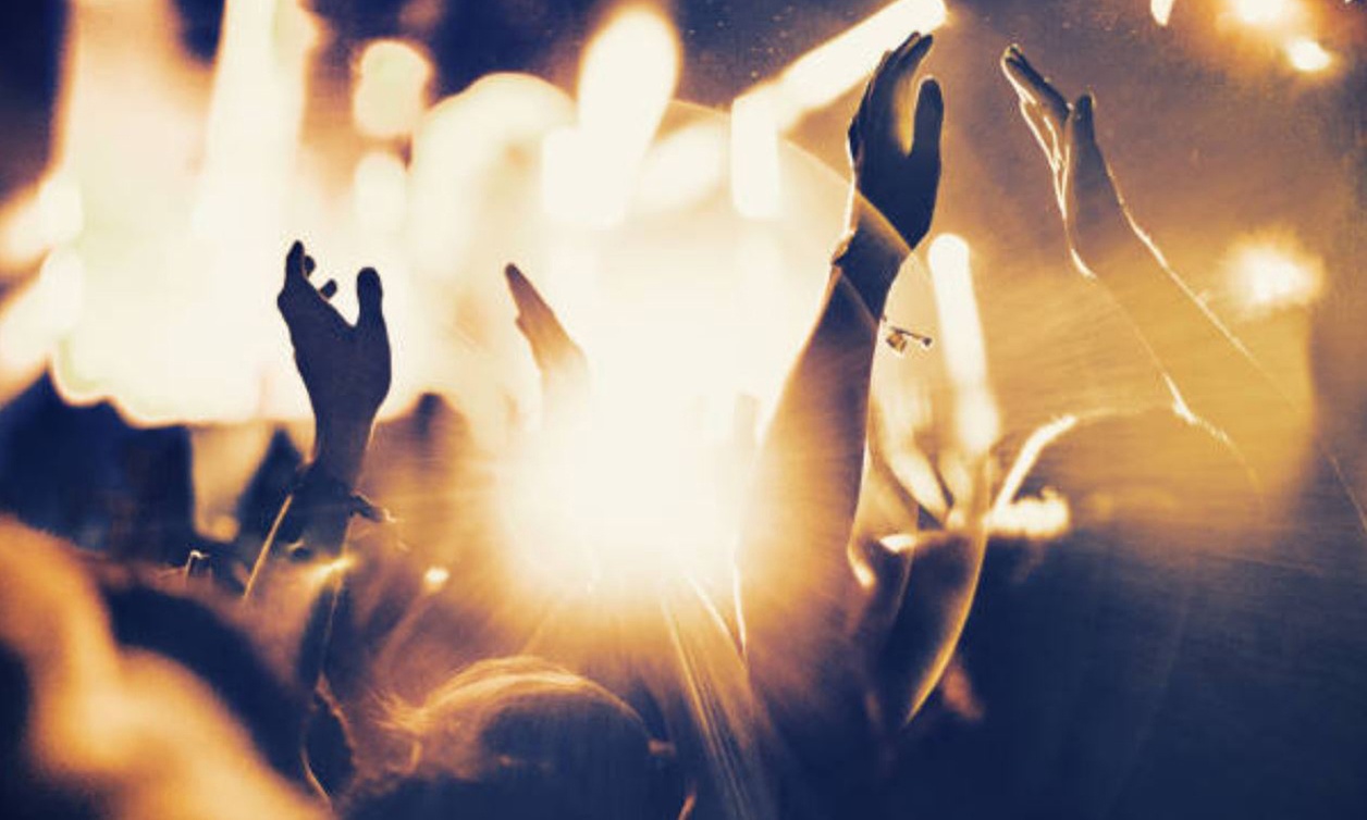 Espectáculo flamenco y flamenco-house con copa o tapeo para 1 o 2