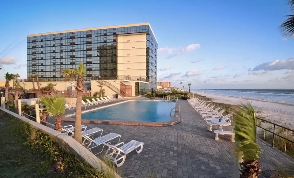 Stay at Oceanside Inn Daytona Beach in Daytona Beach. Dates into December. - Primary Image
