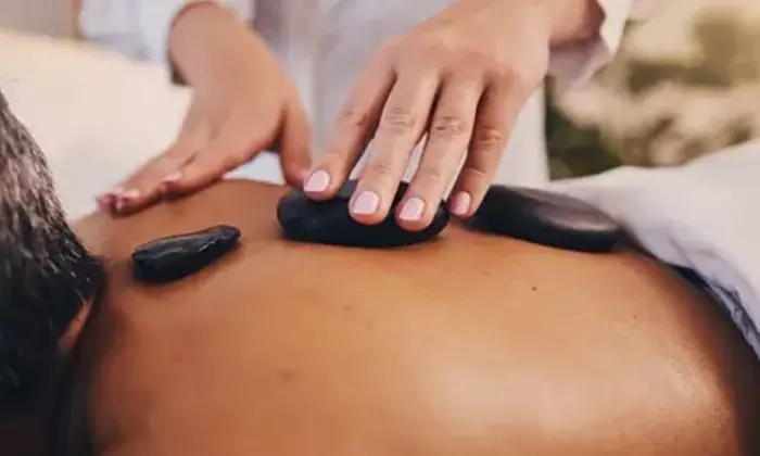 Dosis de bienestar en el centro de Málaga: masaje relajante a elegir