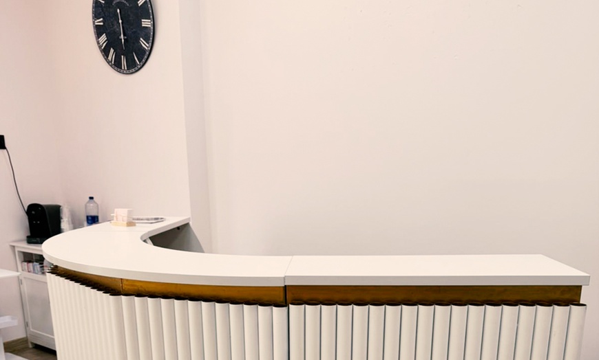 Image 9: 2, 4 o 6 sesiones de combo reductor con aparatología para 1 persona