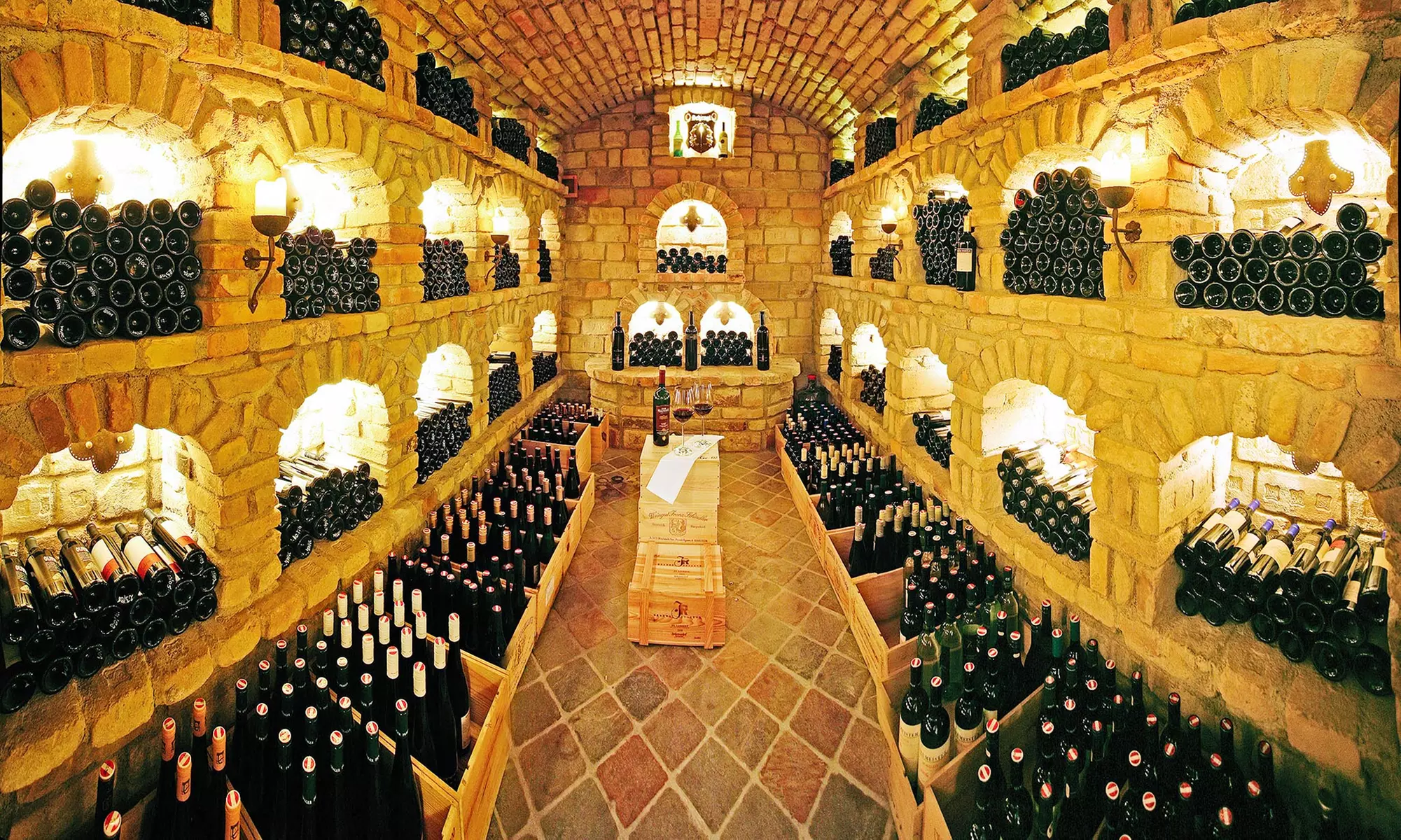 Zillertal/Mayrhofen: 2-8 Tage für Zwei inklusive Halbpension, Wellness und 1 Flasche Wein im Gutshof Zillertal ab 199 € - Second Medium