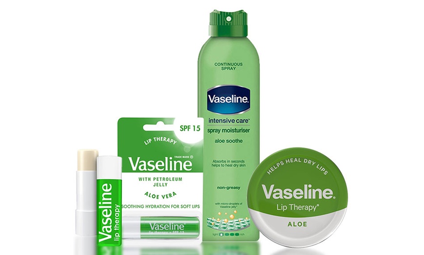 Image 2: Vaseline Aloe Vera Trio