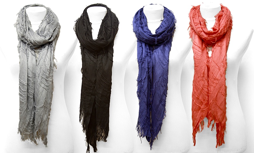 Feria Solid Wrinkle Fringe Scarf 