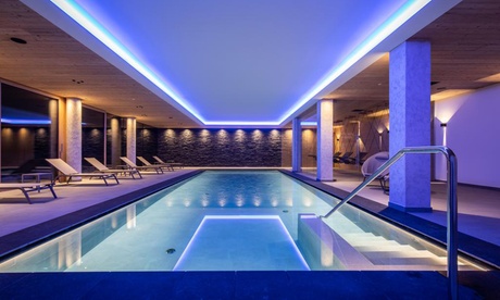 Santo Stefano di Cadore: camera con colazione o mezza pensione per 2 persone al Monaco Sport Hotel