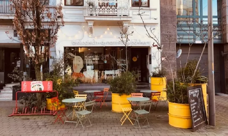 Uitgebreid ontbijt met prosecco