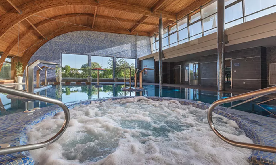 Circuito de spa para 2 personas con opción a masaje en pareja en Thalasso, con hasta un 43% de descuento - Primary Image