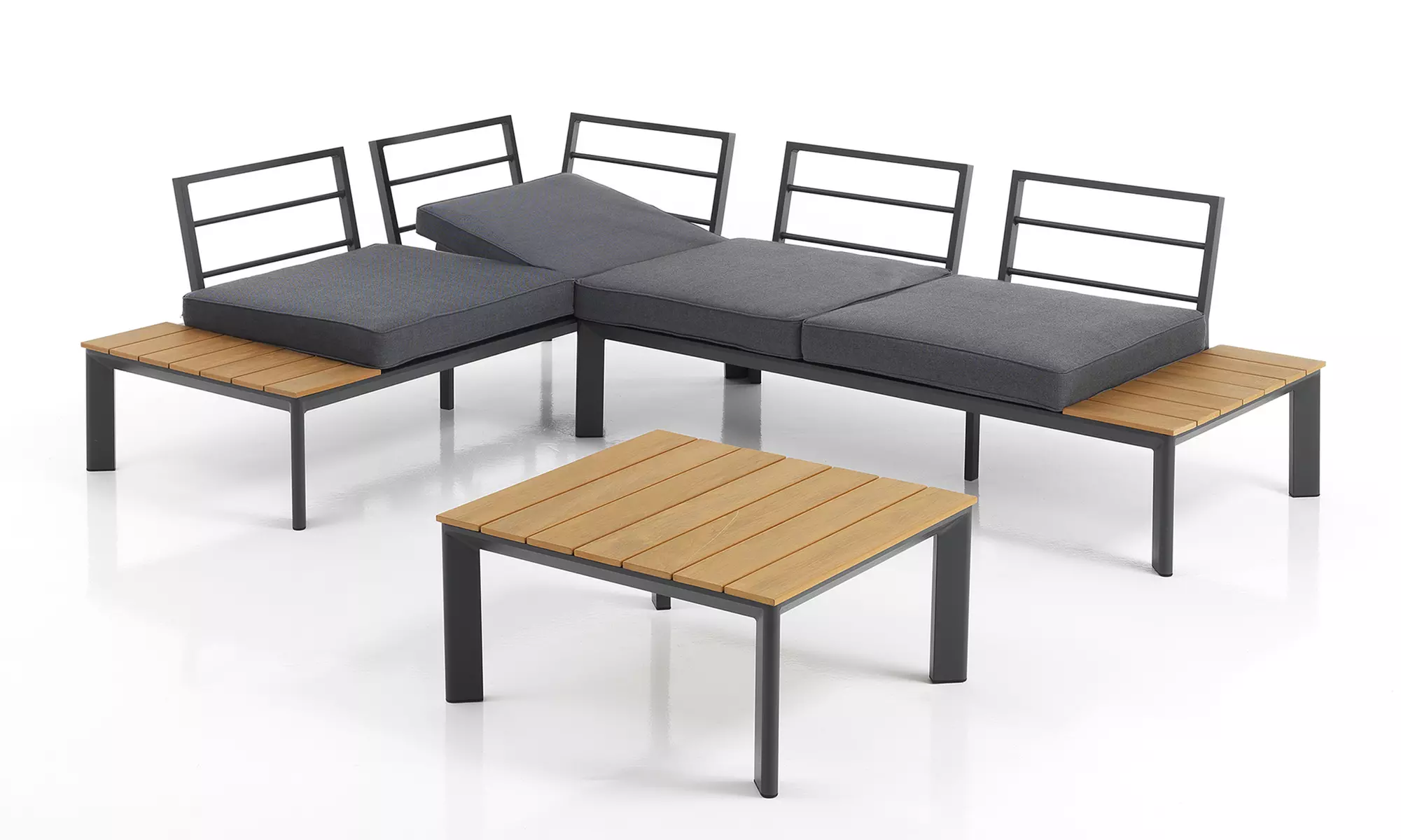 Tomasucci Loungemöbel für Innen und Außen