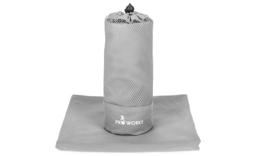 Image 2: Proworks Microfibre Towel