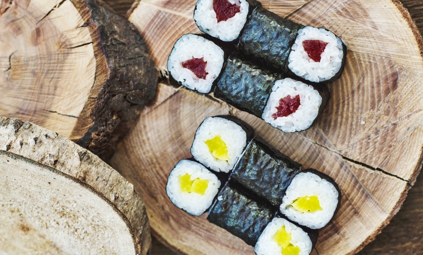 Image 5: Groupon wartościowy na sushi 