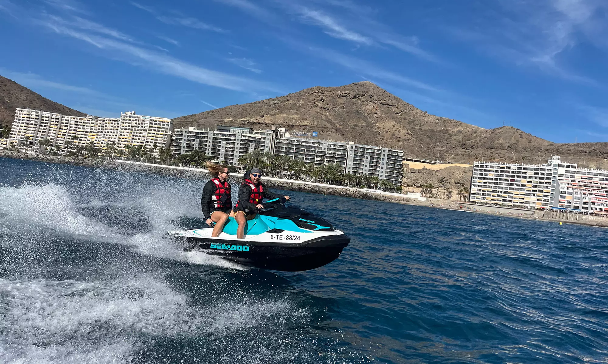 Aventuras en el mar con una ruta en moto de agua a elegir la duración