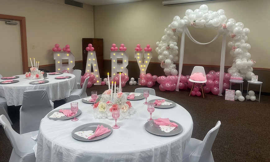 Image 2: Unforgettable Luxury Picnics with Personalized Touch