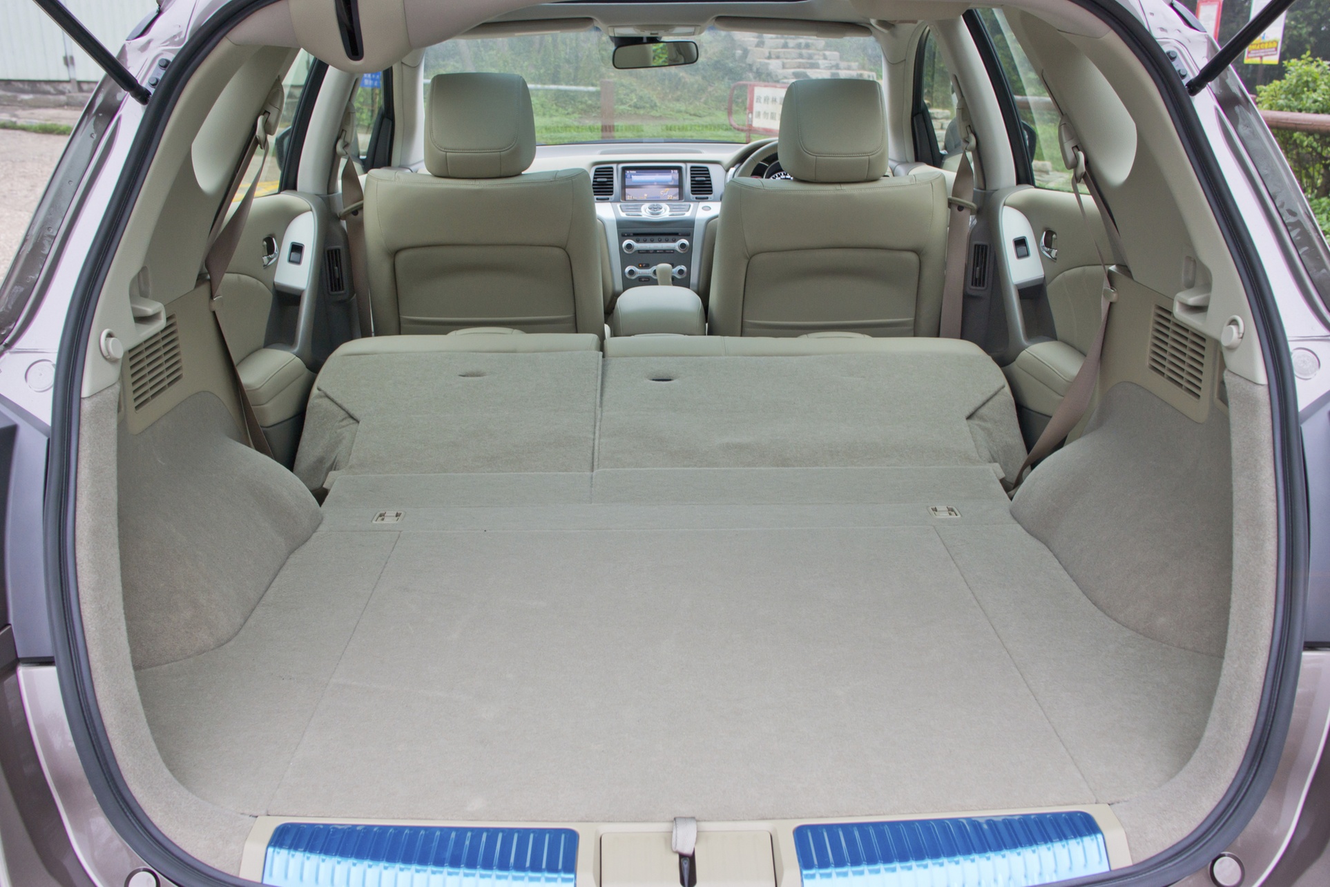 Full Interior and Exterior Detail for Small, Medium, or Large SUV / Sedan or Coupe (Up to 30% Off)