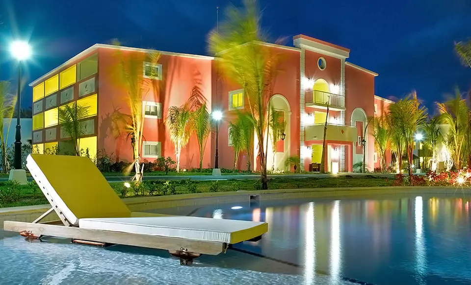 3-, 4-, 5-, 6-, or 7-Night All-Inclusive Stay with Airfare. Includes Taxes/Fees. Price/person Based on Double Occupancy - Second Medium