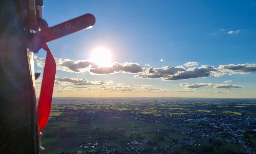 Image 7: België van Boven: ballonvaart van 1 uur + glas cava en hapjes