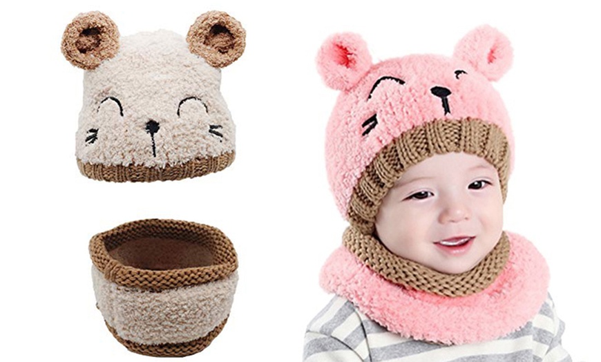 Image 8: Baby Bear Beanie and Scarf Set