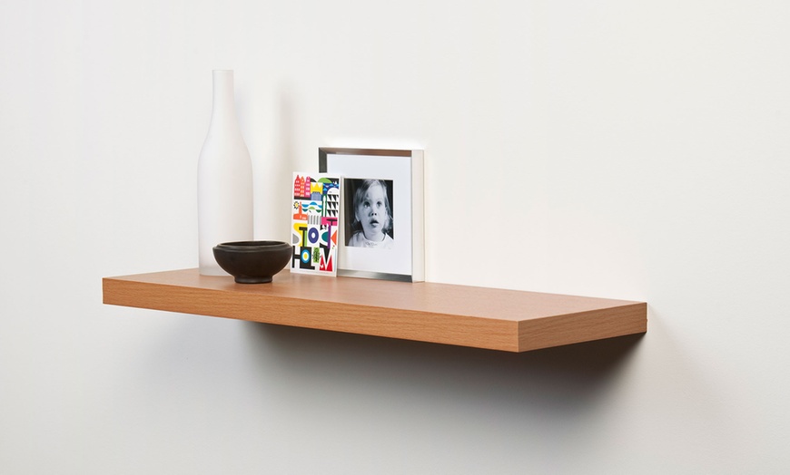 Image 2: Chunky Floating Oak-Effect Shelf