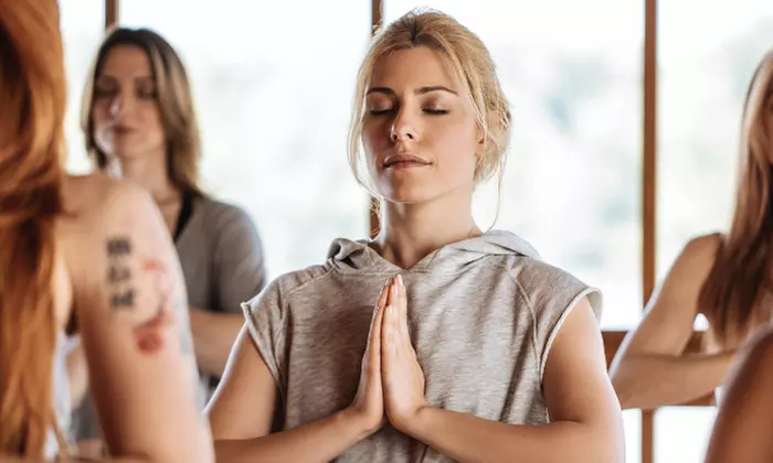 1 Monat Yoga für alle Kurse (Präsenz od. Online-Kurse u. Videothek) bei Unit Yoga Hamburg (bis zu 67% sparen) - Primary Image