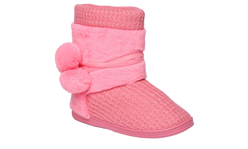 Image 9: Knitted Bootie Slippers