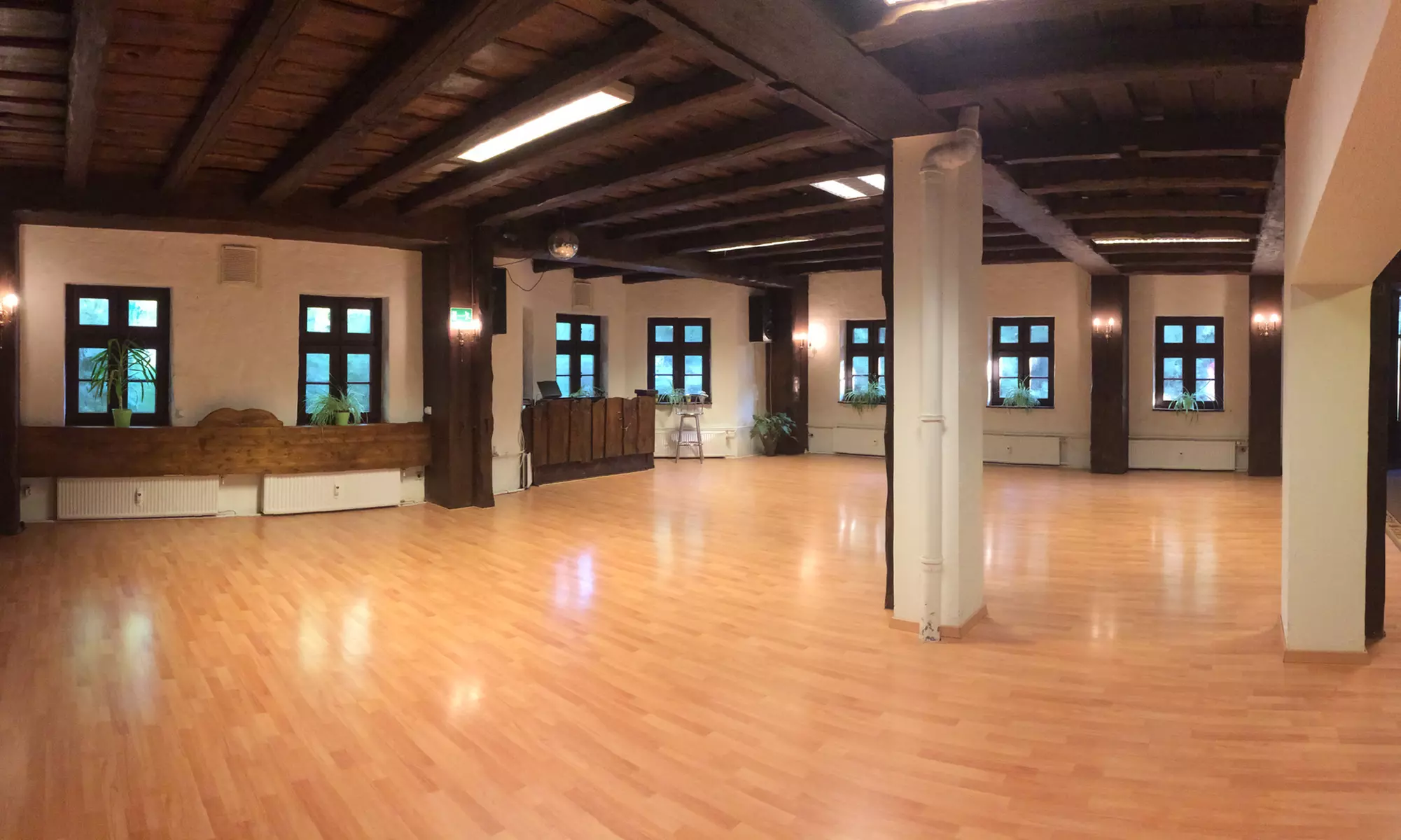 5er- oder 10er-Karte für einen Tanzkurs nach Wahl fürt 1 Person