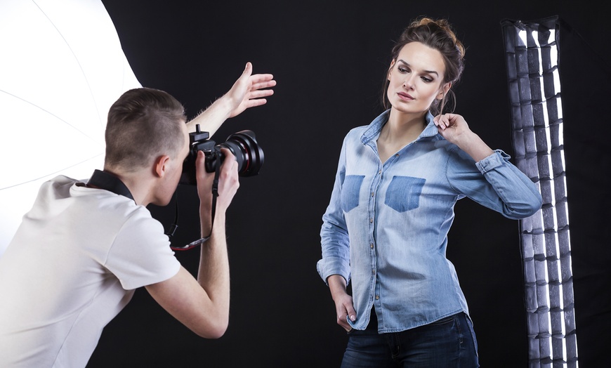 Image 1: Prenez-vous au jeu d'un shooting photo 