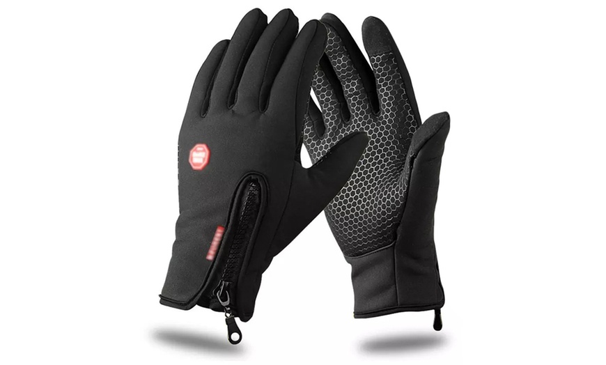 Image 9: Gants ou casque de vélo pour l'hiver